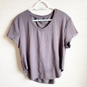 GYMSHARK women’s top short cap sleeve curved hem